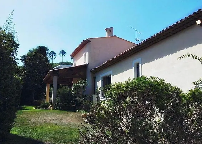 فندق مبيت وإفطار Aloha *